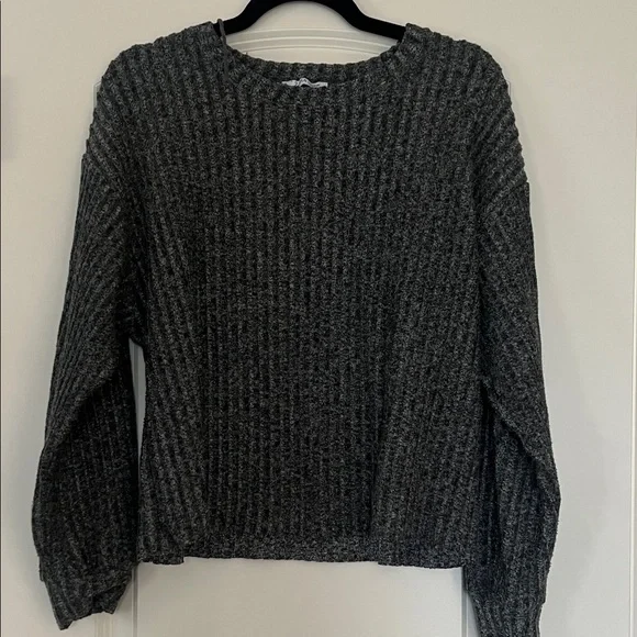 Zara | (M) Cozy Gray Ribbed Sweater - Picture 1 of 7